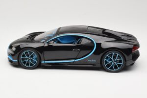 Bugatti Chiron Musta & Sininen Bburago 1:18 18-11040BK Metalli — kuva 4 / 8