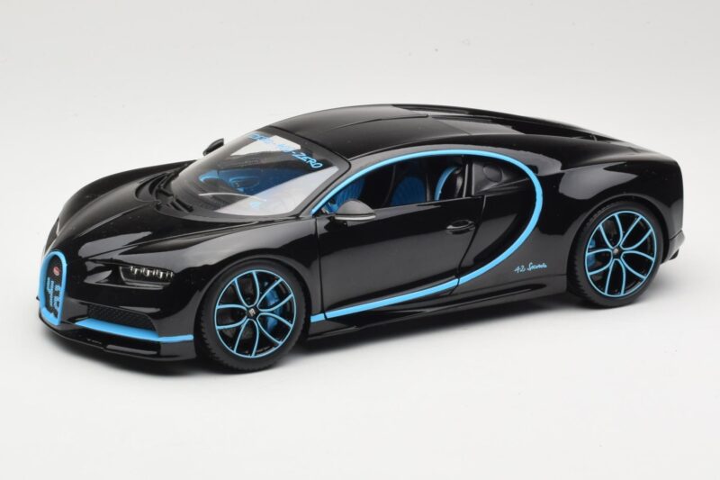 Bugatti Chiron Musta & Sininen Bburago 1:18 18-11040BK Metalli