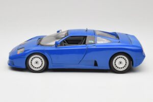 Bugatti EB110 Tummansininen Bburago 1:18 3035-DB Metalli — kuva 4 / 8