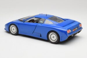 Bugatti EB110 Tummansininen Bburago 1:18 3035-DB Metalli — kuva 7 / 8