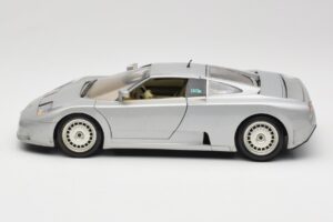 Bugatti EB110 Hopea Bburago 1:18 3035-S Metalli — kuva 4 / 8