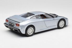 Bugatti EB110 SS Hopea Anson 1:18 30303-W-M2 Metalli — kuva 3 / 8