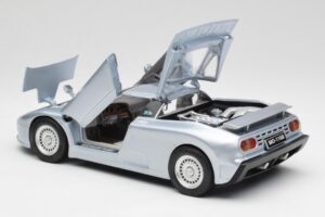 Bugatti EB110 SS Hopea Anson 1:18 30303-W-M2 Metalli — kuva 5 / 8