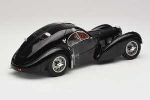 Bugatti Type 57 SC Atlantic Musta Solido 1:18 S1802101 Metalli — kuva 2 / 6