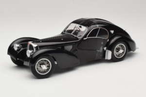 Bugatti Type 57 SC Atlantic Musta Solido 1:18 S1802101 Metalli