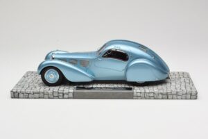 Bugatti Type 57SC Atlantic Sininen Minichamps 1:18 107110320 Metalli — kuva 3 / 6