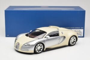 Bugatti Veyron Edition Centenaire Chrome Beige Minichamps 1:18 100110854 Metalli — kuva 8 / 8