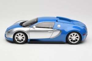 Bugatti Veyron Edition Centenaire Chrome Blue Minichamps 1:18 100110850 Metalli — kuva 4 / 8