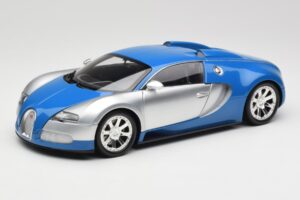 Bugatti Veyron Edition Centenaire Chrome Blue Minichamps 1:18 100110850 Metalli
