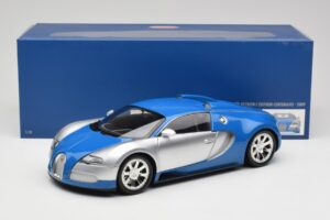 Bugatti Veyron Edition Centenaire Chrome Blue Minichamps 1:18 100110850 Metalli — kuva 8 / 8