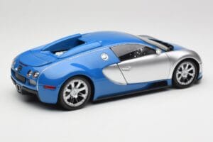 Bugatti Veyron Edition Centenaire Chrome Blue Minichamps 1:18 100110850-O Metalli — kuva 3 / 7