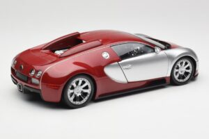 Bugatti Veyron Edition Centenaire Chrome Red Minichamps 1:18 100110851-O Metalli — kuva 3 / 8