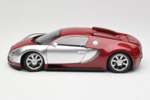 Bugatti Veyron Edition Centenaire Chrome Red Minichamps 1:18 100110851-O Metalli — kuva 4 / 8