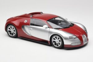 Bugatti Veyron Edition Centenaire Chrome Red Minichamps 1:18 100110851-O Metalli — kuva 6 / 8