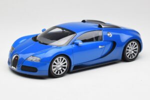 Bugatti Veyron Vaaleansininen Tummansininen Minichamps 1:18 100110821 Metalli