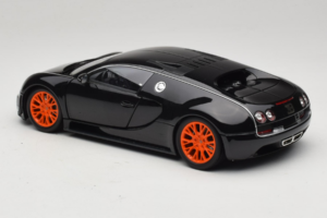 Bugatti Veyron Super Sport Black Metallic Minichamps 1:18 100110842 Metalli — kuva 7 / 8