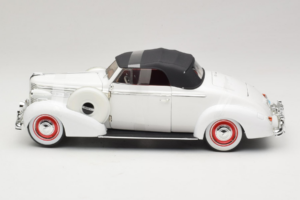 Buick Century Avoauto Valkoinen Signature Models 1:18 18131 Metalli — kuva 3 / 6