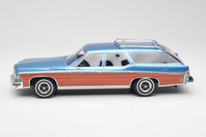 Buick Estate Wagon Light Blue Metallic BoS Models 1:18 BOS417 Hartsi — kuva 3 / 6
