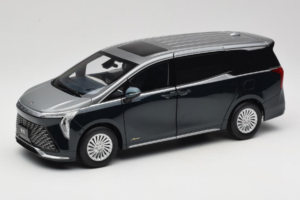 Buick MPV Ruskea OEM 1:18 GI-20220753 Metalli