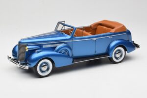 Buick Roadmaster 80-C Four Door Phaeton Blue Metallic BoS Models 1:18 BOS372 Hartsi