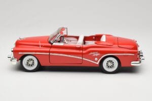 Buick Skylark Avoauto Punainen Motormax 1:18 73129 Metalli — kuva 4 / 8