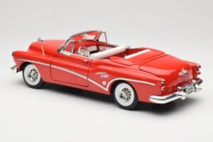 Buick Skylark Avoauto Punainen Motormax 1:18 73129 Metalli — kuva 7 / 8
