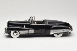 Buick Y-Job Musta Anson 1:18 30409 Metalli — kuva 4 / 8