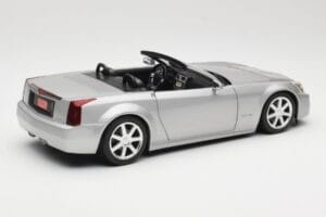 Cadillac XLR Cabrio Hopea Hot Wheels 1:18 53838 Metalli — kuva 3 / 8