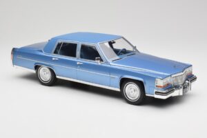 Cadillac Fleetwood Brougham Sininen Metallic MCG 1:18 MCG18252 Metalli — kuva 4 / 6
