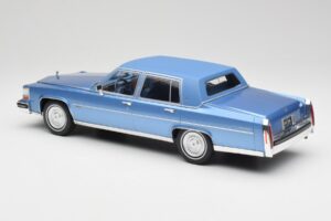 Cadillac Fleetwood Brougham Sininen Metallic MCG 1:18 MCG18252 Metalli — kuva 5 / 6