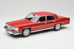 Cadillac Fleetwood Brougham Tummanpunainen Metallic MCG 1:18 MCG18251 Metalli