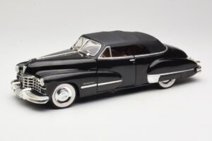 Cadillac Series 62 Musta Anson 1:18 30345 Metalli
