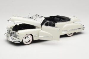 Cadillac Series 62 Avoauto Valkoinen Anson 1:18 30335 Metalli — kuva 2 / 8
