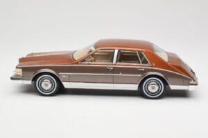Cadillac Seville Brown Metallic BoS Models 1:18 BOS333 Hartsi — kuva 3 / 6