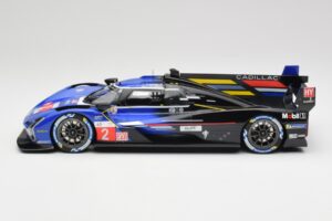 Cadillac V-Series.R LMDh #2 E. Bamber / A. Lynn / R. Westbrook Chip Ganassi Racing 24 Hours of Le Mans 2023 TopSpeed 1:18 TS0 — kuva 3 / 5
