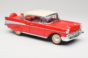 Chevrolet Bel Air Matador Punainen & India Norsunluu Road Legends 1:18 92109 Metalli — kuva 6 / 8