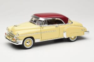 Chevrolet Bel Air Keltainen & Punainen Motormax 1:18 73111 Metalli
