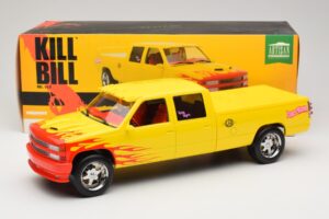 Chevrolet C2500 Silverado Pussy Wagon From Kill Bill Keltainen GreenLight 1:18 19015 Metalli — kuva 6 / 6