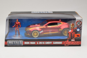Chevrolet Camaro Iron Man Figuuri Mukana Metals Diecast 1:24 99724 Metalli