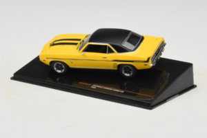 Chevrolet Camaro Yenko SYC Keltainen IXO 1:43 CLC591N Metalli — kuva 3 / 4