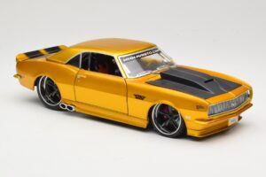 Chevrolet Camaro Z/28 Kulta Maisto 1:18 31066 Metalli — kuva 6 / 8