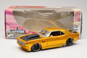 Chevrolet Camaro Z/28 Kulta Maisto 1:18 31066 Metalli — kuva 8 / 8