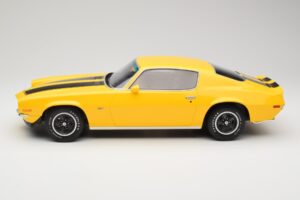 Chevrolet Camaro Z28 RS Daytona Yellow Otto 1:12 G085 Hartsi — kuva 3 / 6