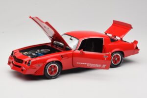 Chevrolet Camaro Z28 Yenko Turbo Z Punainen GreenLight 1:18 12999 Metalli — kuva 2 / 8