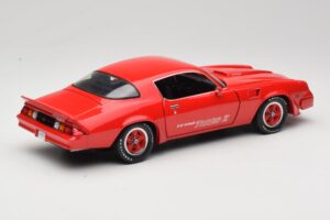 Chevrolet Camaro Z28 Yenko Turbo Z Punainen GreenLight 1:18 12999 Metalli — kuva 3 / 8
