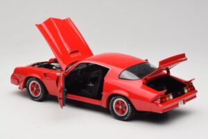Chevrolet Camaro Z28 Yenko Turbo Z Punainen GreenLight 1:18 12999 Metalli — kuva 5 / 8