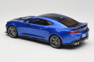 Chevrolet Camaro ZL1 Gen 6 Sininen GT Spirit 1:18 GT177 Hartsi — kuva 5 / 6