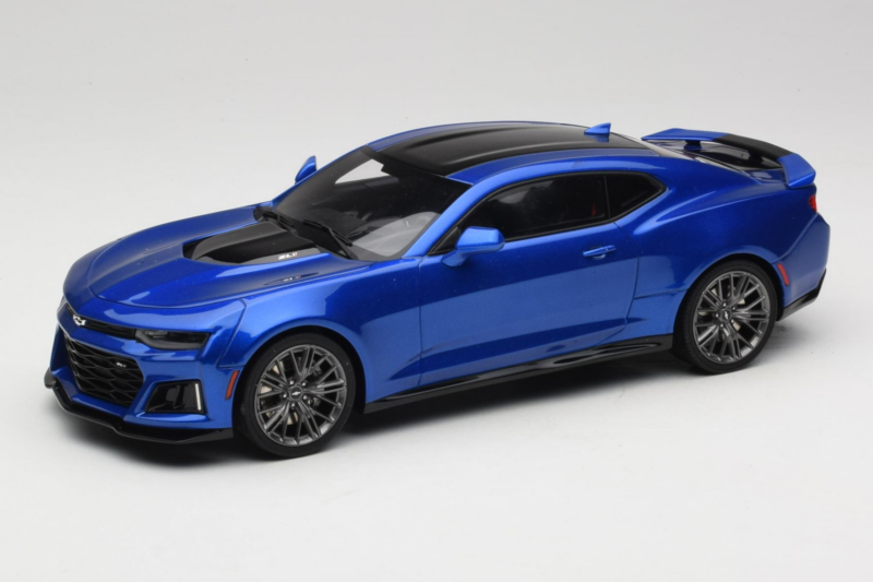 Chevrolet Camaro ZL1 Gen 6 Sininen GT Spirit 1:18 GT177 Hartsi