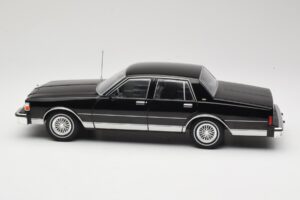 Chevrolet Caprice Musta MCG 1:18 MCG18113 Metalli — kuva 3 / 6