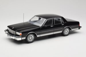 Chevrolet Caprice Musta MCG 1:18 MCG18113 Metalli